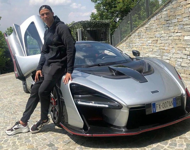 Bộ sưu tập xe của siêu cầu thủ Cristiano Ronaldo vừa lập kỷ lục ghi bàn tại Euro: Bugatti, Lamborghini, Rolls-Royce đủ cả, toàn hàng limited edition - Ảnh 10.