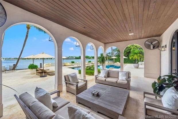 Dwyane Wade's Miami Beach mansio $22M shortly after signing a $100M ...